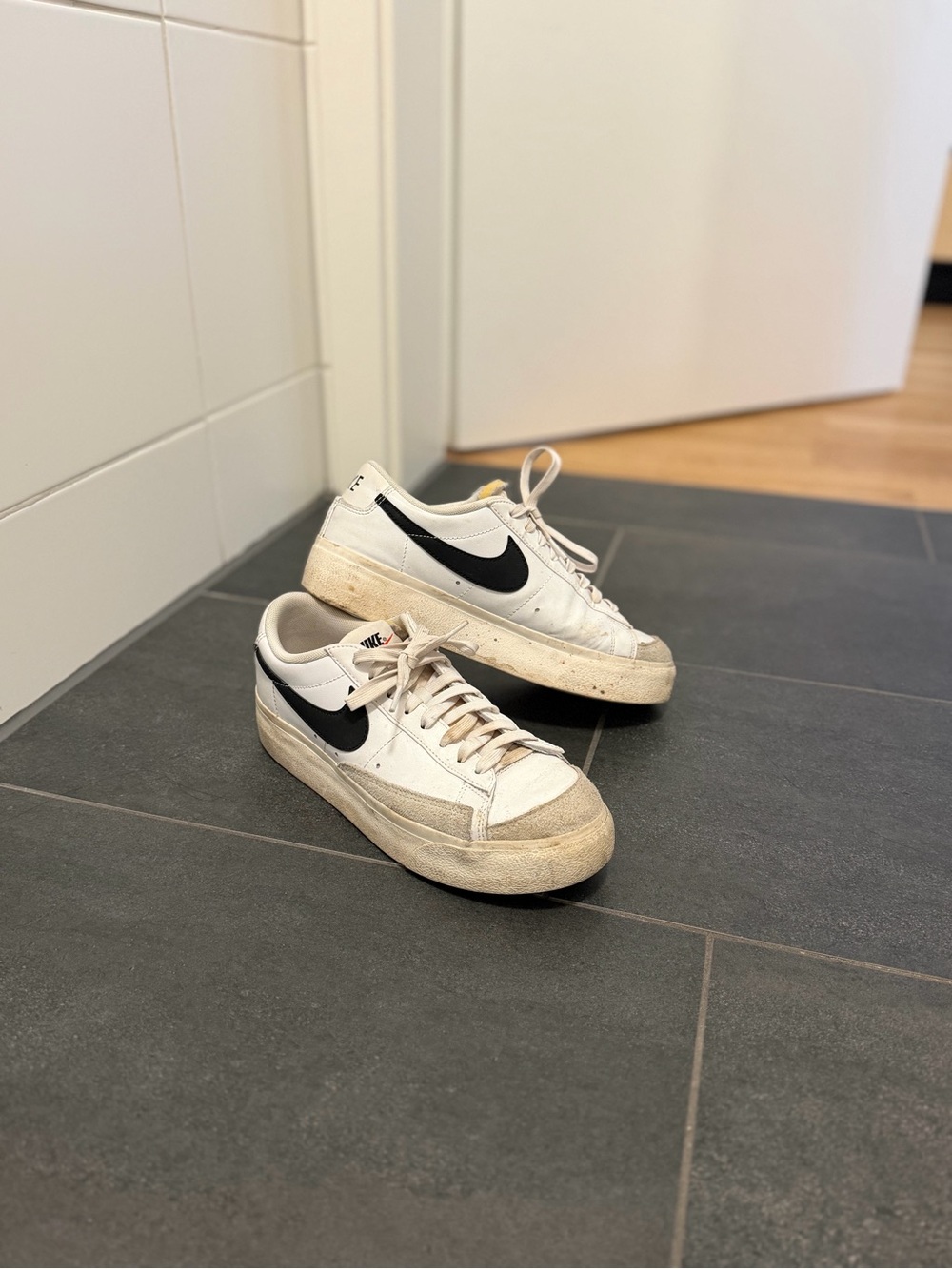 Nike Blazer Low Platform White Sneakers with Black Swoosh Size 9Women